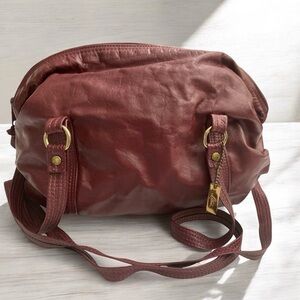 Vintage Letisse burgundy 2 strap shoulder bag/ Pruse, barrel bag, 13” x 9” x 8”